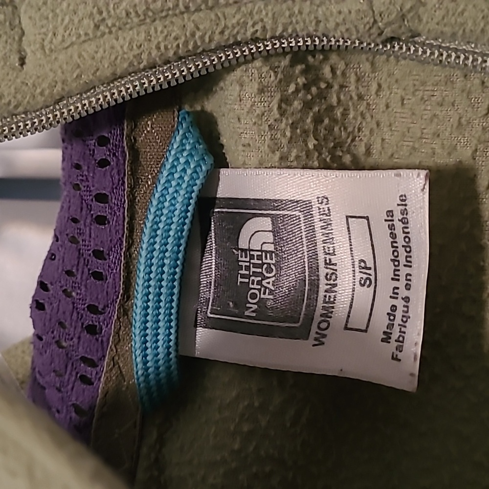 North Face Pullover - image 4